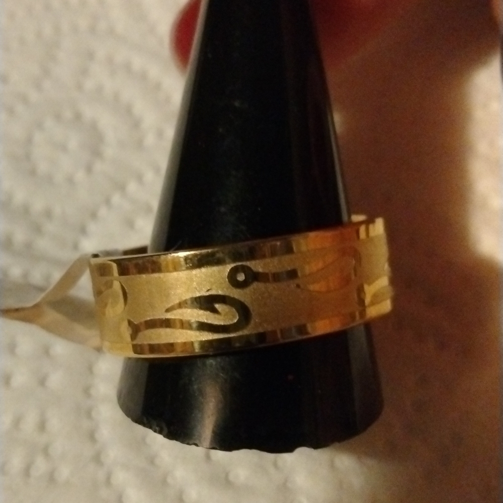 Gold tone steel wedding band ring fishhook design size 12 (sku 130)